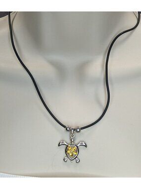 Signed Hawaii Souvenir Turtle & Flower Pendant Necklace Silver Gold Tone Tropica